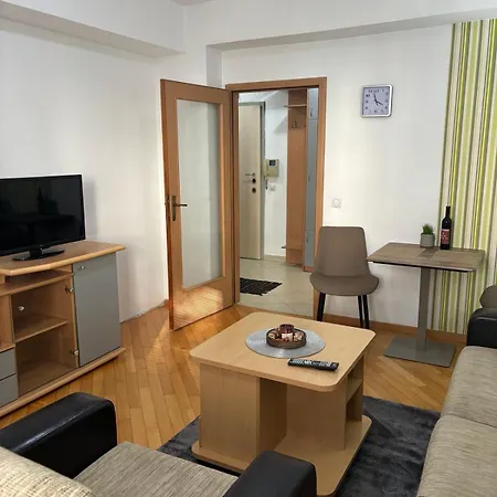 Premium One Bedroom Apartment Cristal Skopje Exterior photo